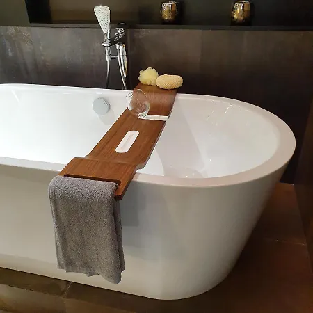 Two Streets One Stefana & Damrota Lägenhet