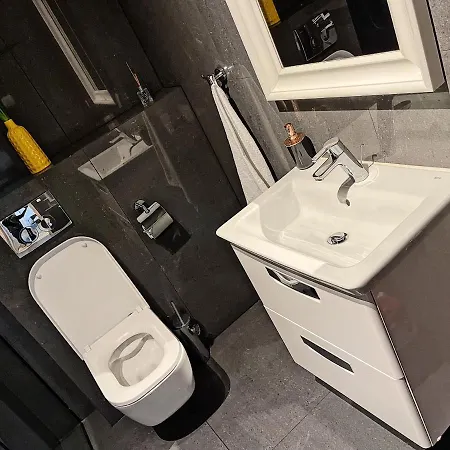 Two Streets One Stefana & Damrota Lägenhet