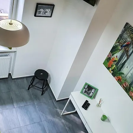 Two Streets One Stefana & Damrota *