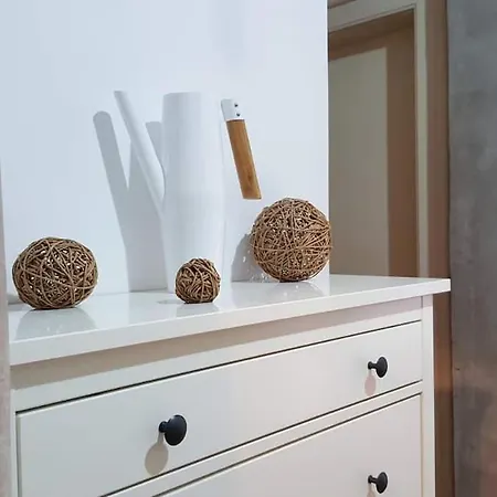 Two Streets One Stefana & Damrota *