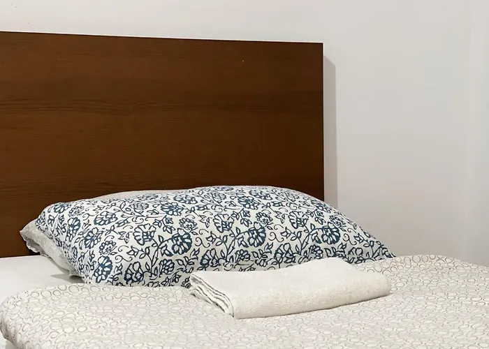 Two Streets One Stefana & Damrota *