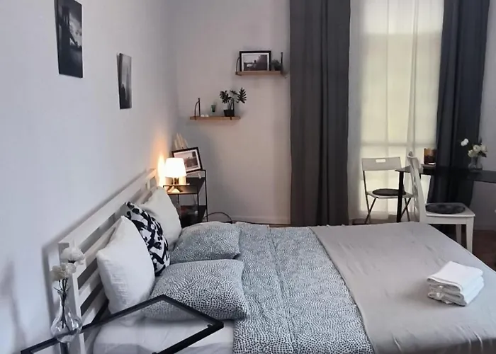 Two Streets One Stefana & Damrota *