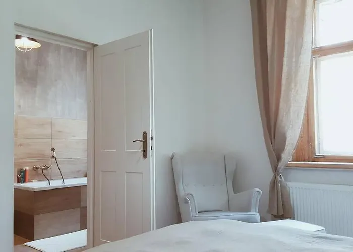 公寓 Two Streets One Stefana & Damrota *