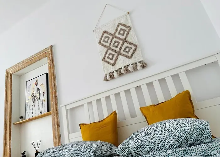 Two Streets One Stefana & Damrota *