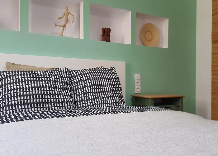 Daire Two Streets One Stefana & Damrota